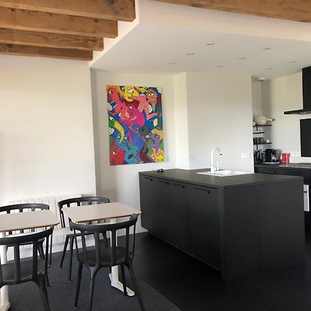 Appartement Contemporain Dans Une Authentique Demeure Viticole Charnay-lès-Mâcon Buitenkant foto