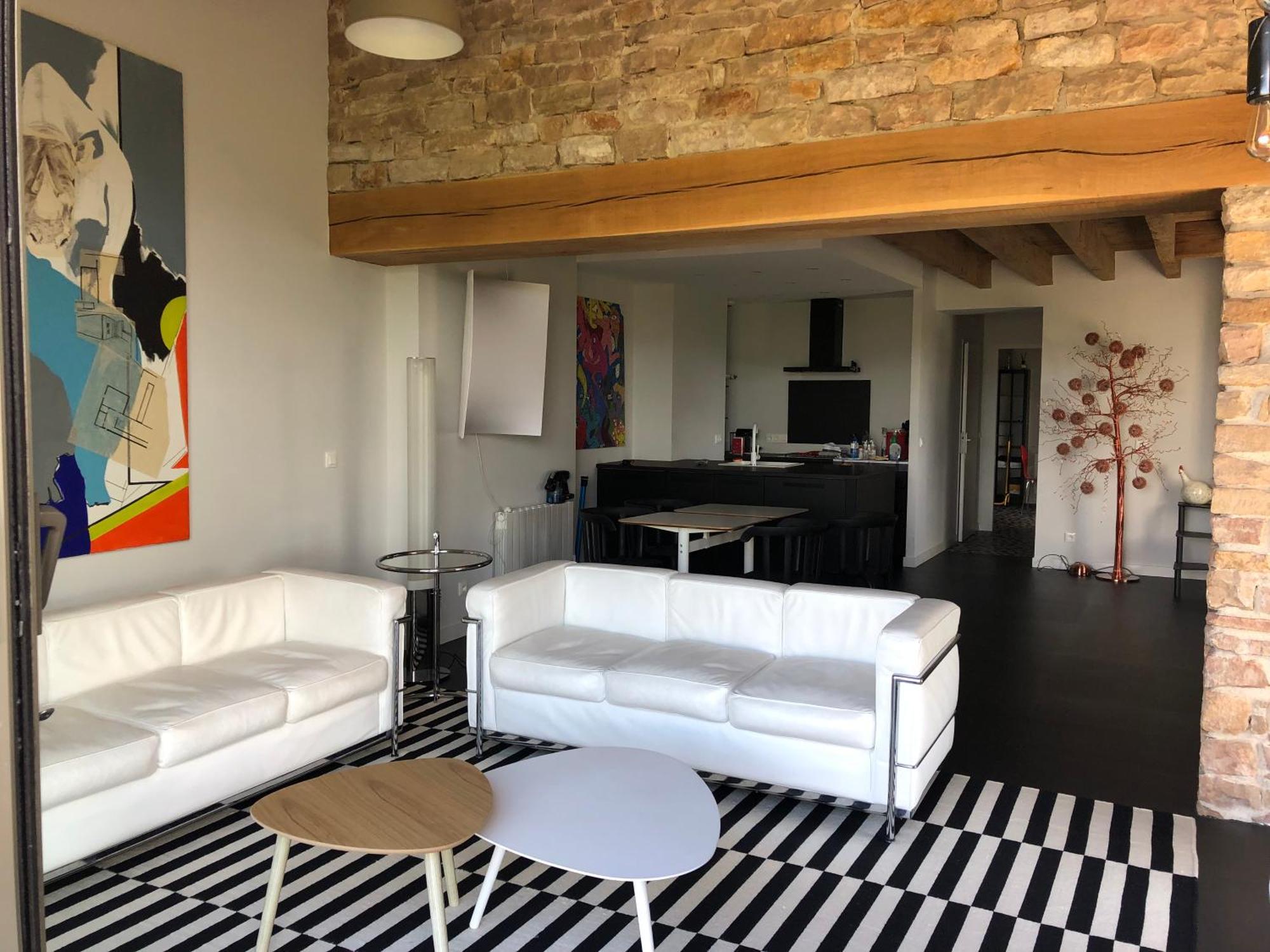 Appartement Contemporain Dans Une Authentique Demeure Viticole Charnay-lès-Mâcon Buitenkant foto